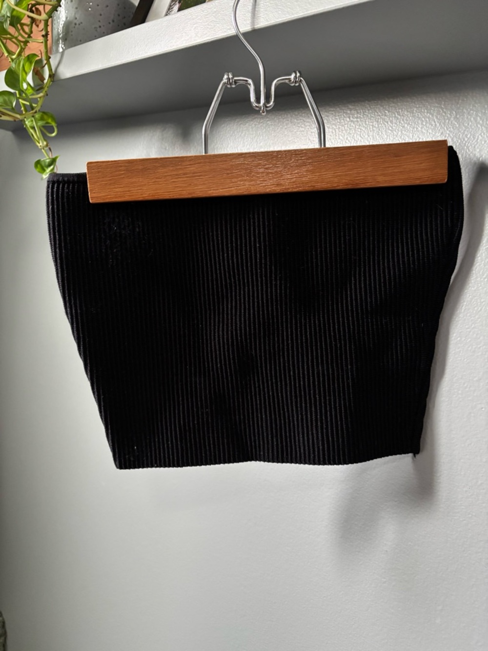 Aritzia Babaton Scult Knit Black Tube Top